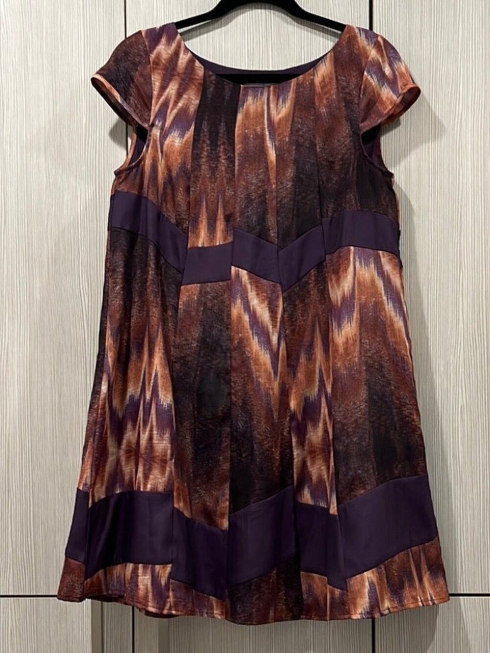 NEW Jessica Simpson Cap Sleeve Baby Doll Dress Purple & Gold Size Small